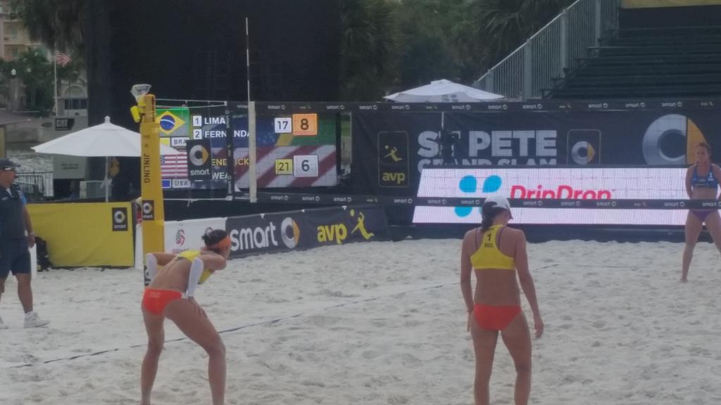mdadev's tweet image. Arm bands ARE allowed in the @FIVBWorldTour?! @britthochevar @avpbeach #StPeteGS