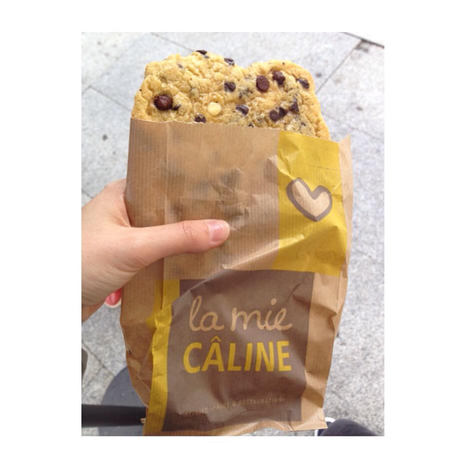svntimvnt's tweet photo. Dans vos villes vous avez un starbucks mais moi j'ai la mie câline ragez pas, on est pas du même niveau voyez vous http://t.co/yTk7cu5QAN