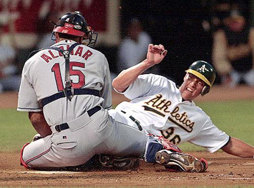 Happy 49th Birthday to Sandy Alomar Jr. 
