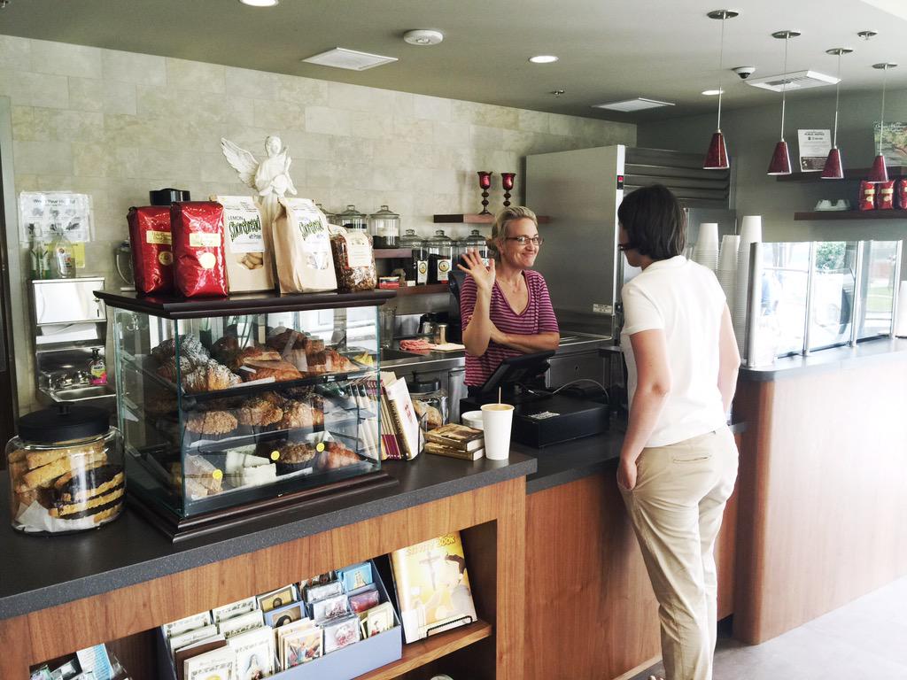 Ed_Celis's tweet photo. You gotta love this #coffee #shop in #santamonica #Hollygrounds best priced &amp; with influences in high places ;-) http://t.co/eo2JDVEaNe