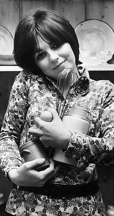 HAPPY 74TH BIRTHDAY TO CHEF DELIA SMITH!!    