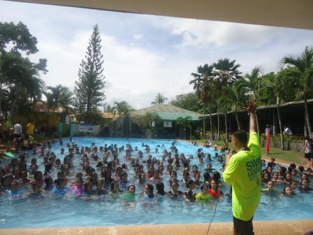WWA's tweet photo. Check out this photo from a swim school in The Philippines! Love that shirt! @TheWLSL #SwimLessonSaveLives #WLSL http://t.co/1fDLNb8poF