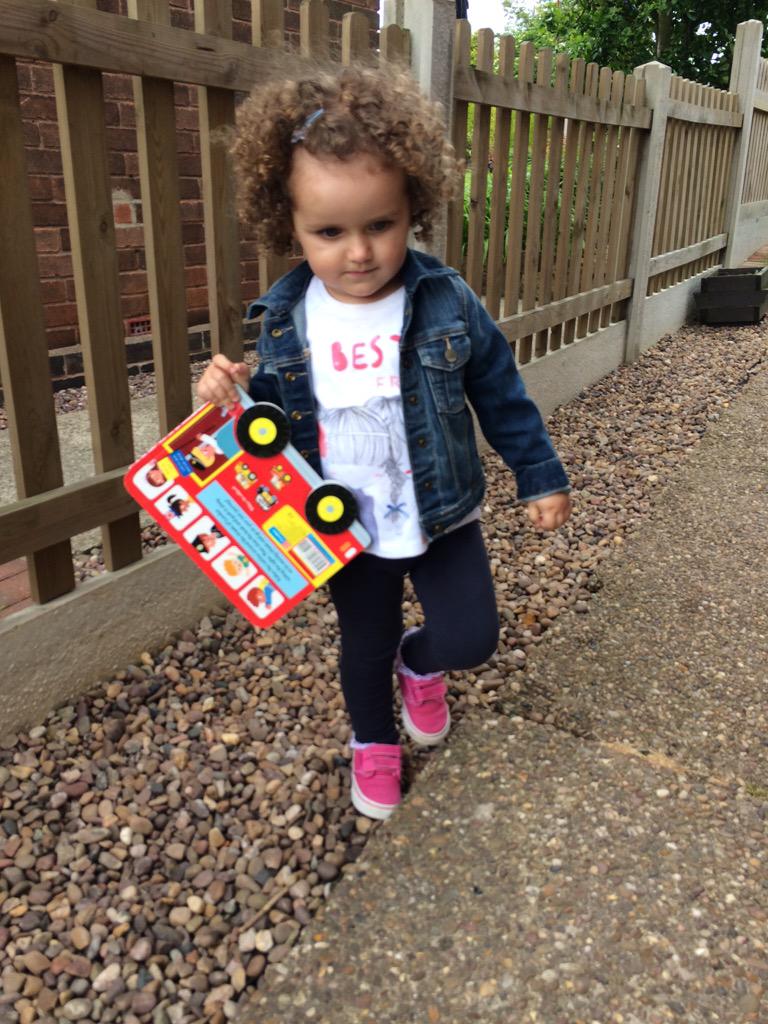 softtouchdad's tweet image. #Chic #RockinTheVans &amp;amp; #GapKids #KidHasStyle 💗