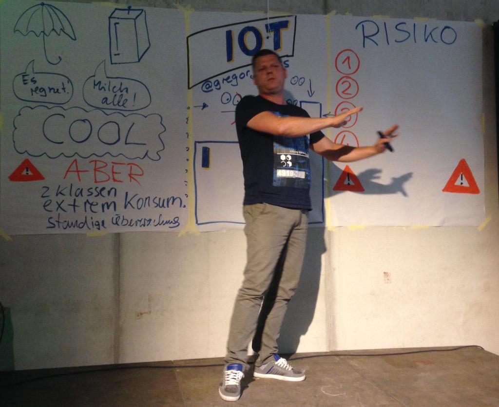 iMo's tweet photo. Der @gregorgross beim #wtftw zwischen Infotainment, Standup und Risikomanagement zu #IoT im @betahausHH - #gross! http://t.co/u1hZvxJrfn