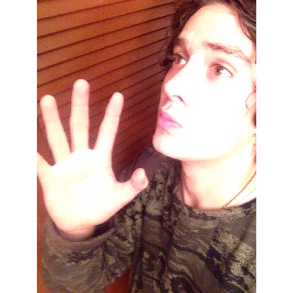 bryanmouque's tweet image. ✋🏻😗 instagram.com/p/4FLT7tGUJF/