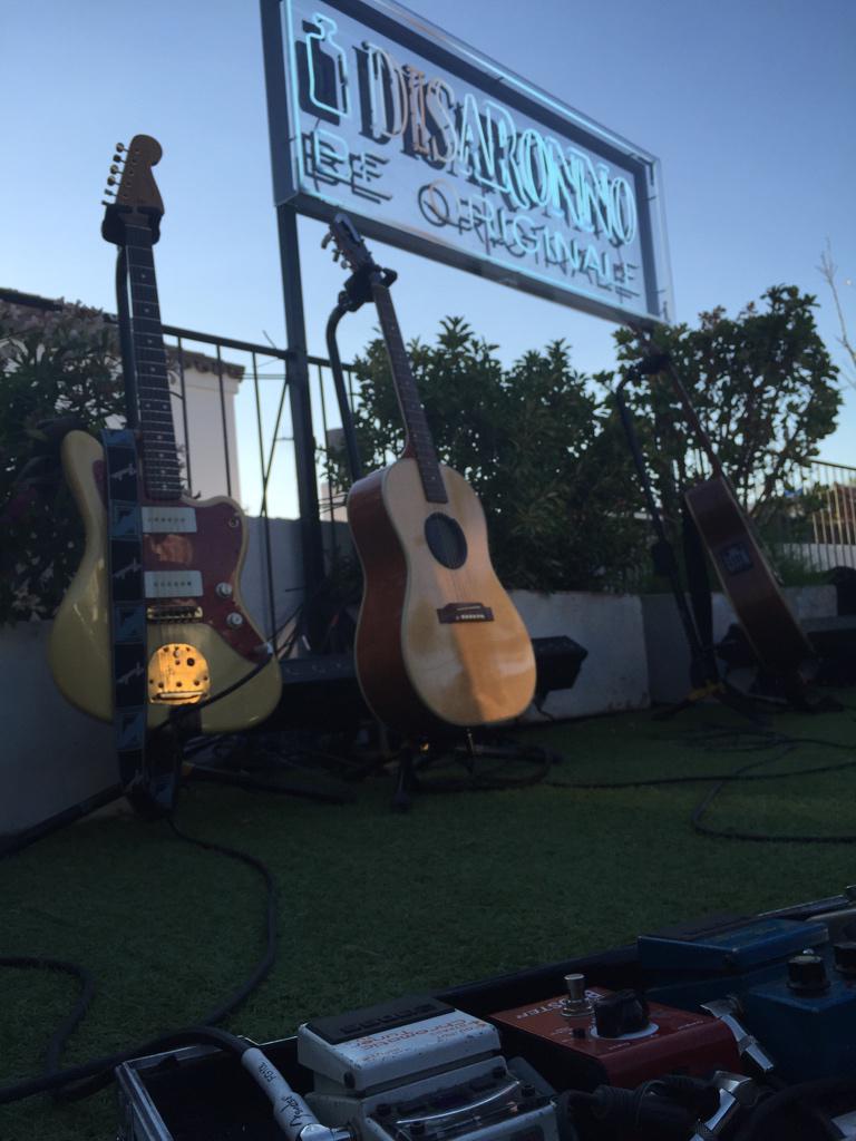 erfran72's tweet photo. En @hotelseises por cortesía de @Disaronno_es a ver @n_mutantes y luego lo cuento en @mirolloelindie http://t.co/PTv2YB8Wib