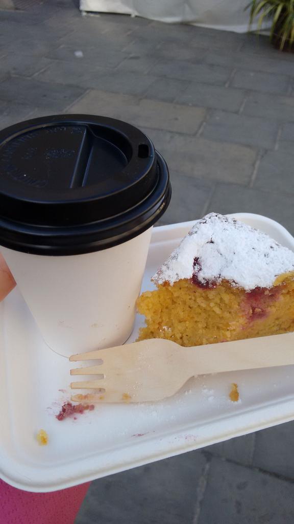 Delicious little repast at tonight's <a href="/BittenOxford/">Bitten Oxford</a> courtesy of <a href="/PukekoCoffee/">The Perky puKeKo</a> and <a href="/BarefootOxford/">BarefootOxford</a> How could I refuse?