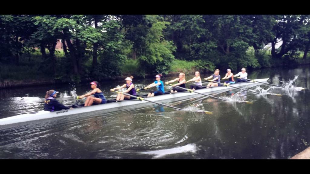 uom_rowing's tweet photo. Looking sharp in last minute #HWR15 training http://t.co/zvT6NLaBXy