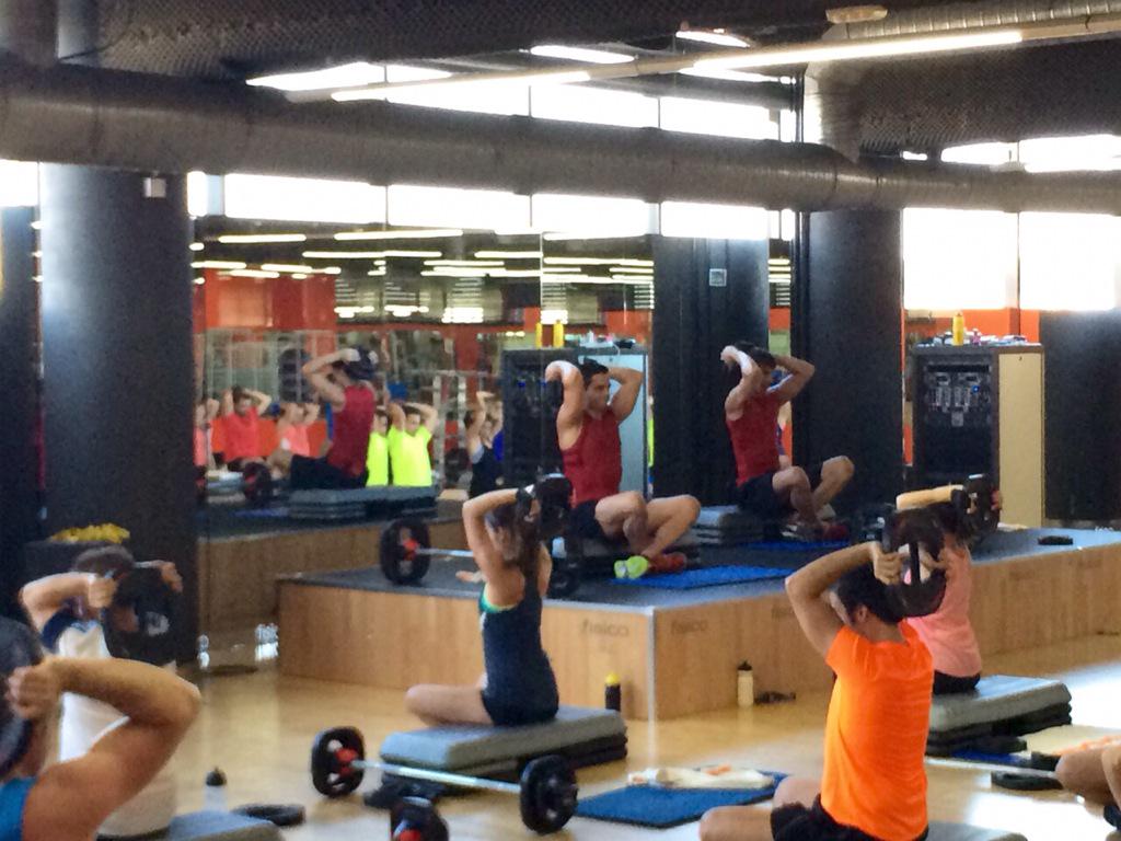 gimnasiofisico's tweet photo. Nueva clase de #BodyPump94 para disfrute de todos los fisicos!! http://t.co/v2SPIHkKZ9