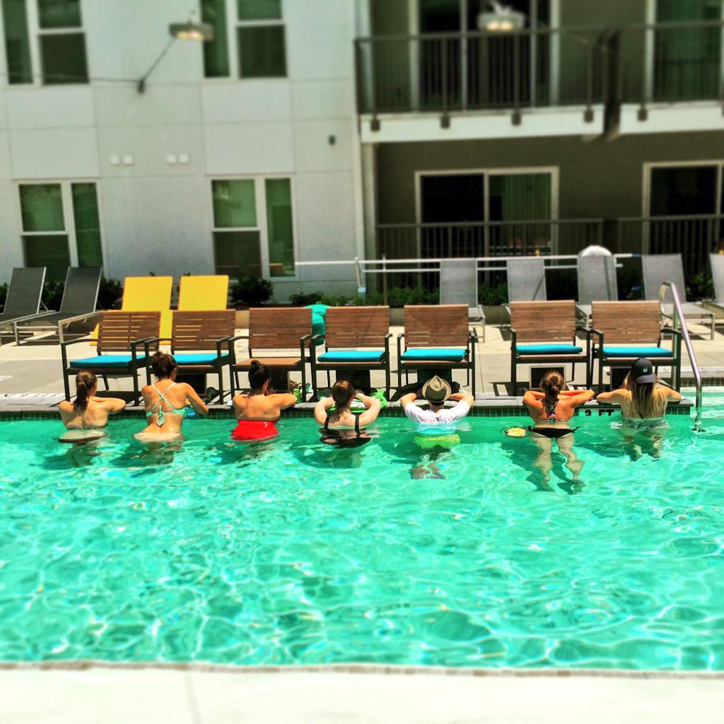 KatieKortnie's tweet image. When it's 90+ in ATL and your computers start over heat you get a little creative. #startup #sunhack #clientsuccess