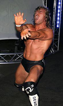 SOSWrestlingNet's tweet photo. #throwbackthursday #KennyOmega #PreCleaner #ddtpro #MasterOftheDarkHadou #GoldenLover http://t.co/IQ6w9pOIyC