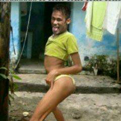 ypeg's tweet photo. @MONYDIAADIA Neymar decide cambiar de carrera aora se lanza a modelar http://t.co/vy6QxOLyff