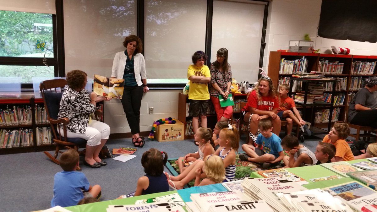 SESLibBuzz's tweet image. We had a fun summer reading event today!  It was great to see everyone!