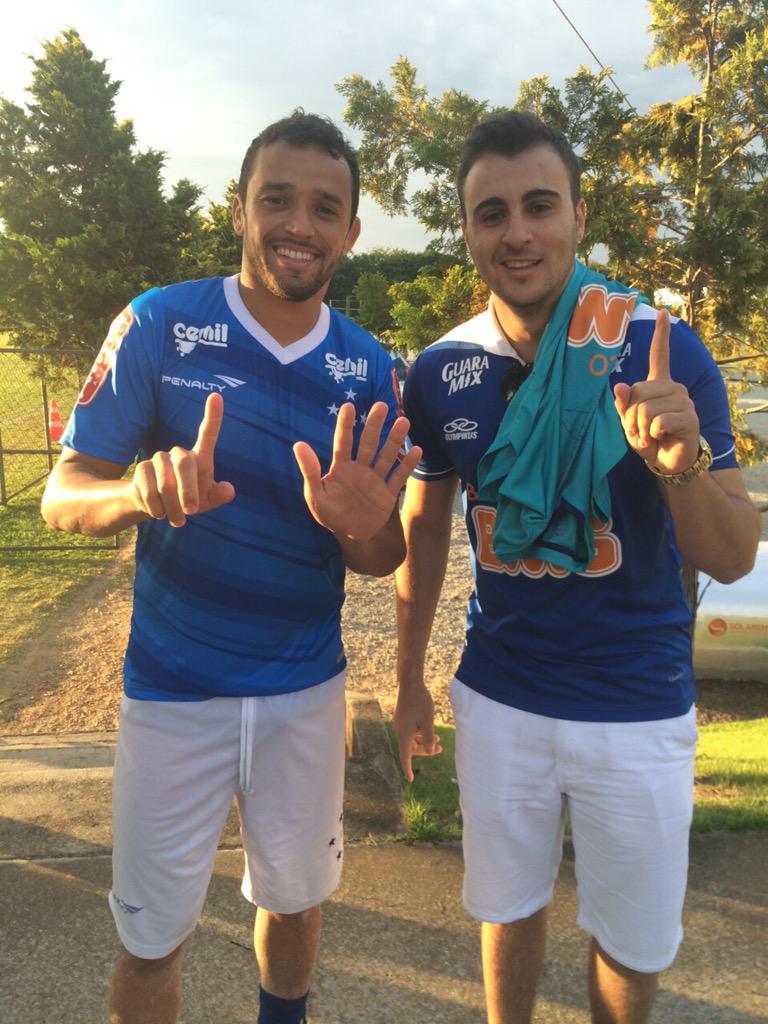 CostaFHc's tweet photo. 6x1 Eterno !! @ge_cruzeiro @_InfoCruzeiro @CECOficial_ @Cruzeiro #charlesguerreiro http://t.co/iXJZ4BxK6a