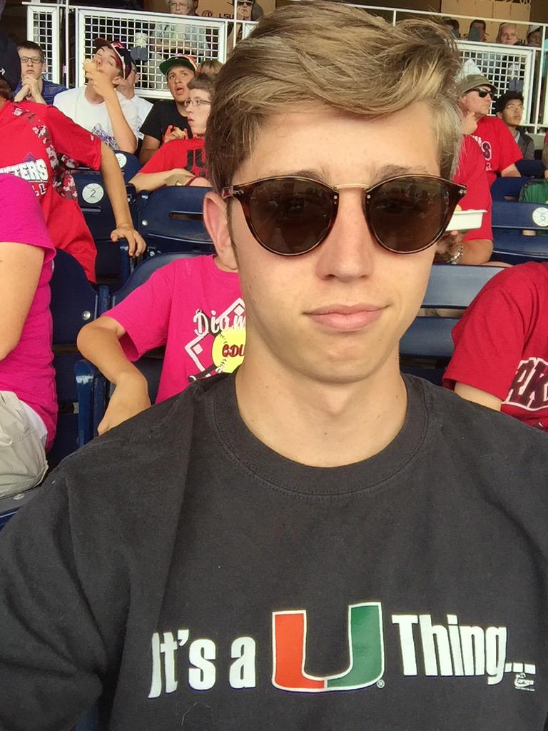 jhambrose's tweet photo. Loving Omaha loving the #cws http://t.co/YQgPfqGzI7