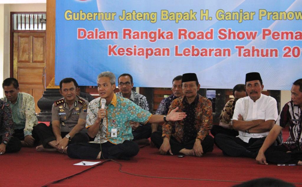 Periksa Kesiapan Lebaran 2015 di Blora, Ganjar Disambati Krisis Air &amp; Jalan Rusak infoblora.com/2015/07/periks… #beritablora