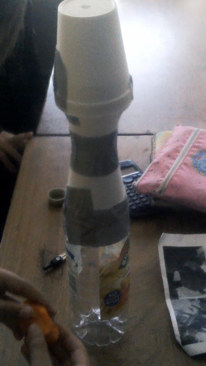 plowman_r's tweet photo. Team Darrick sticking together #teamwork #STEM #education @DarrickWoodSch @DWSZP @DWS_ITENG @DWS_Geog @DWSChemistry http://t.co/0YWpYckuxr