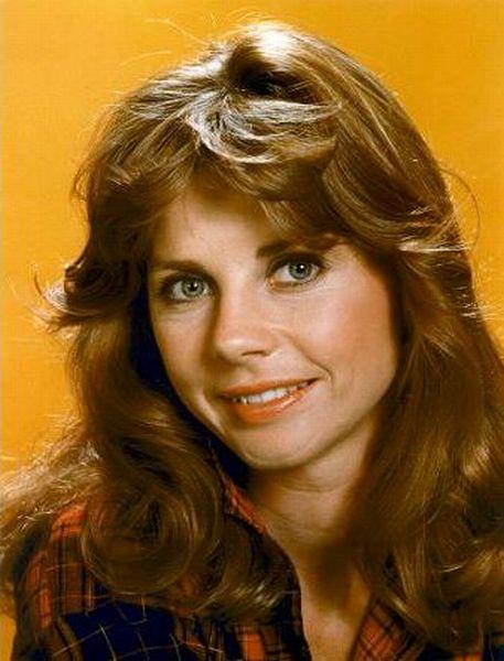 Happy Birthday to radio gal Bailey Quarters !  Jan Smithers turns 66 today. 