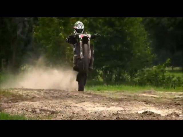 zikri_mhmd's tweet photo. Race! http://t.co/CpY7nI7tno
