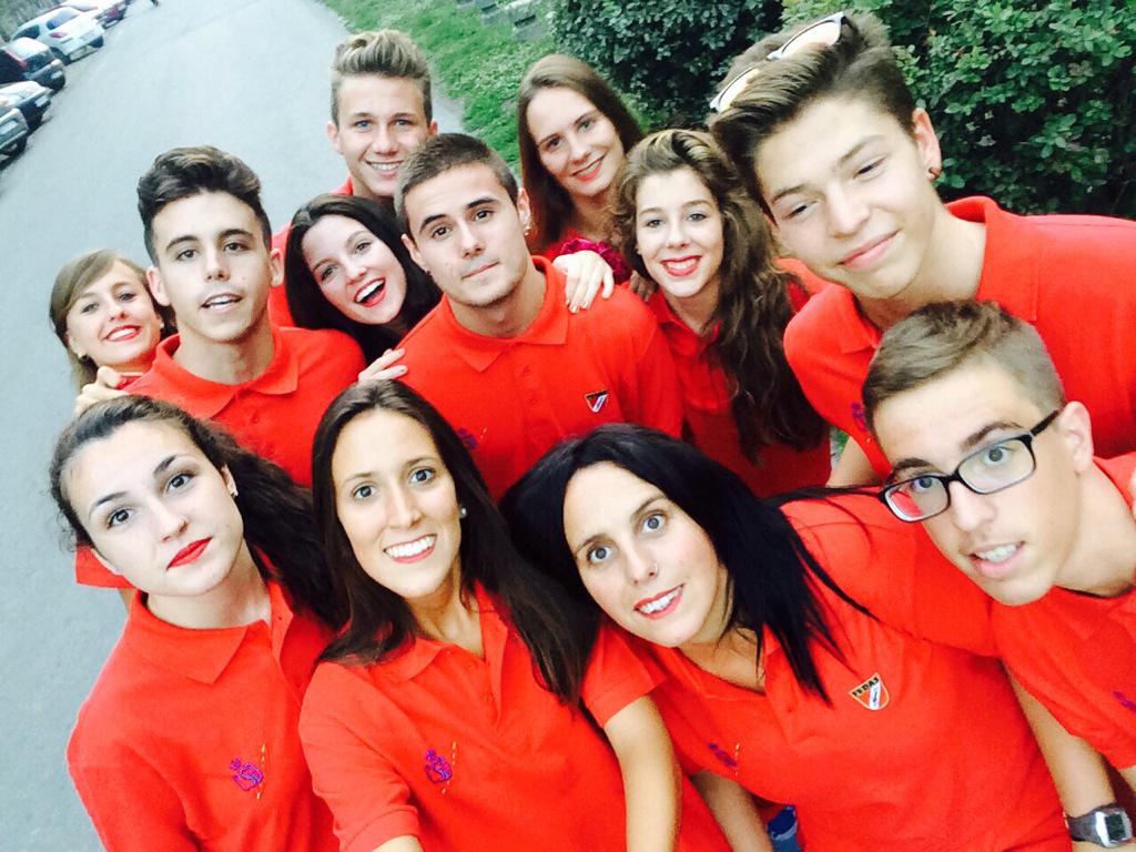 aebellsport's tweet photo. #aeb0307 #aebna Empieza el Europeo Junior en Belgrado. Mucha suerte Anna Ariño http://t.co/UvU9YkzO3C