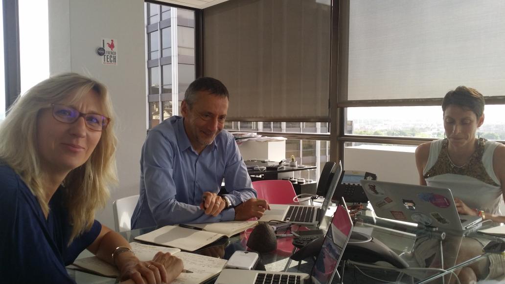 becueg's tweet image. Nvelle réunion de travail @OSS_Paris pr préparer un super event #FLOSS  @vetorner @phmontarges @flzara @CaroleJardon