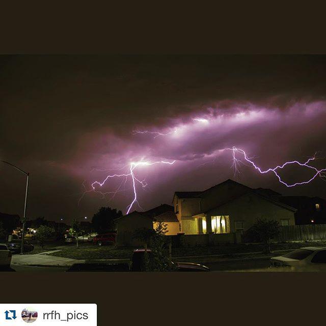 modestoview's tweet image. #Repost @rrfh_pics with @repostapp.
・・・
This is amazing. @modestoview #modestoview #modesto #california #lightning …