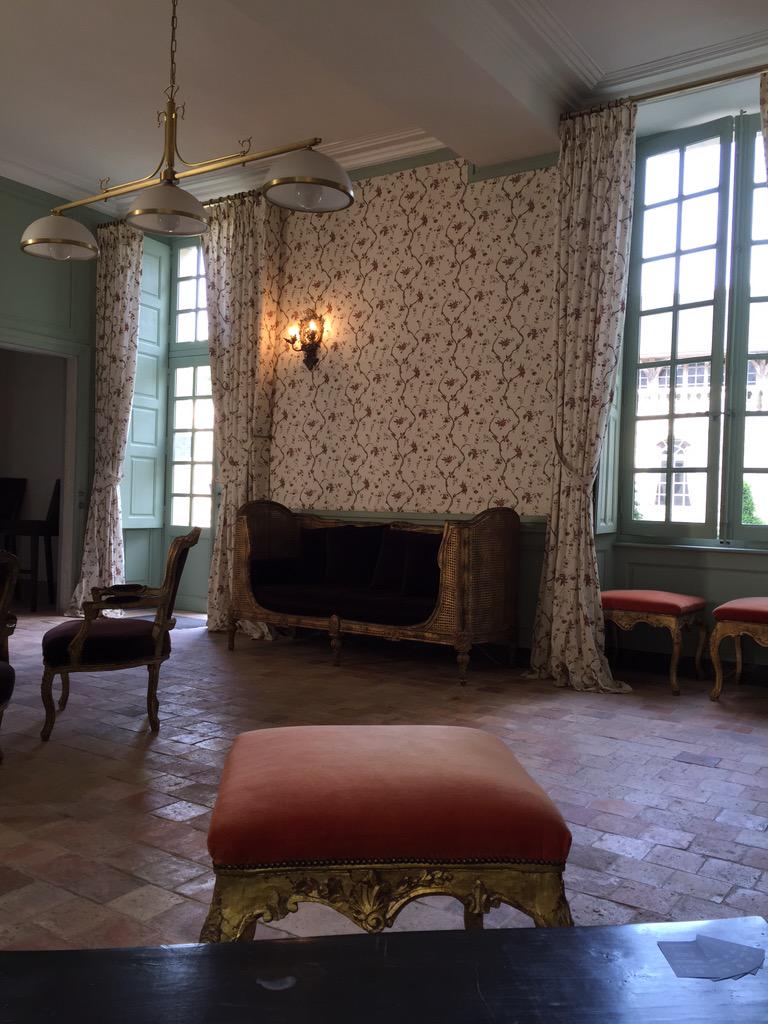 AgenceSevent's tweet photo. En direct du château de la Perrière a #avrillé ! Recherche active de salle pour événements à venir ! #Angers #event http://t.co/GbjwMcSUkJ