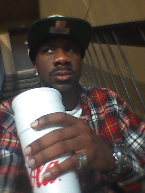 bushj23's tweet photo. Jus posted n wonderin should I get Dis jacc n box! http://t.co/8OeKCB5Q37