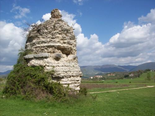 percorsireatini's tweet photo. Un'altra bellezza da scoprire a #Frasso #Sabino domenica 5 luglio, la #Grotta dei #Massacci http://t.co/2Xuypo70vf http://t.co/WgoA5uDpJz