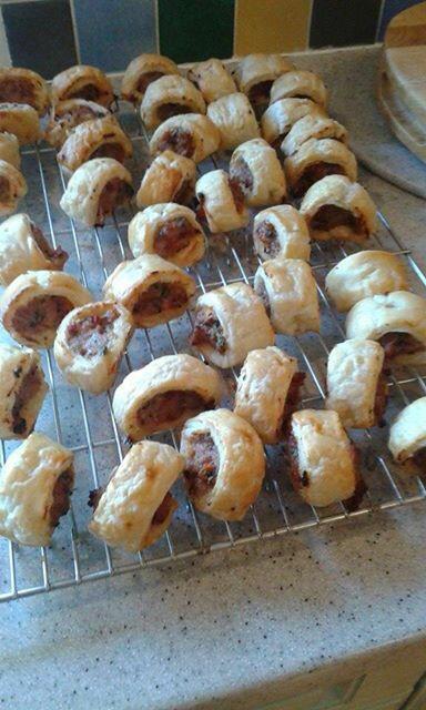 JerseyFA's tweet photo. LIVE UPDATE| @Channel103Sport Look what's just come out of the oven. #TopRoll #WeAreJersey #SecretRecipe http://t.co/iLsXoYgf3U