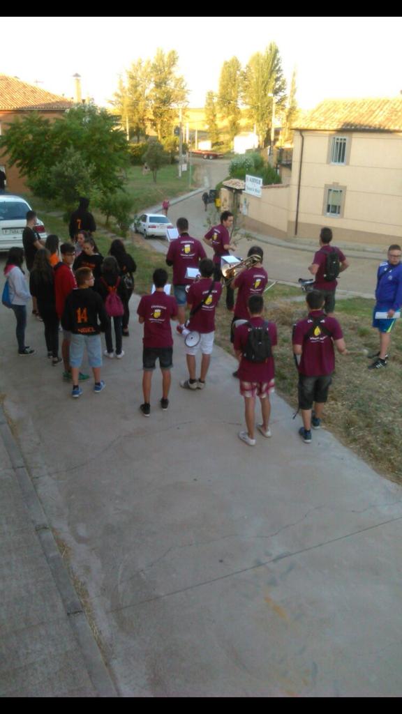 Charanga_AJ's tweet photo. Próximamente estaremos en #VillanuevaDeLaVera !!!! #ArmandoJaranaCharanga http://t.co/BGQlADQ7cR