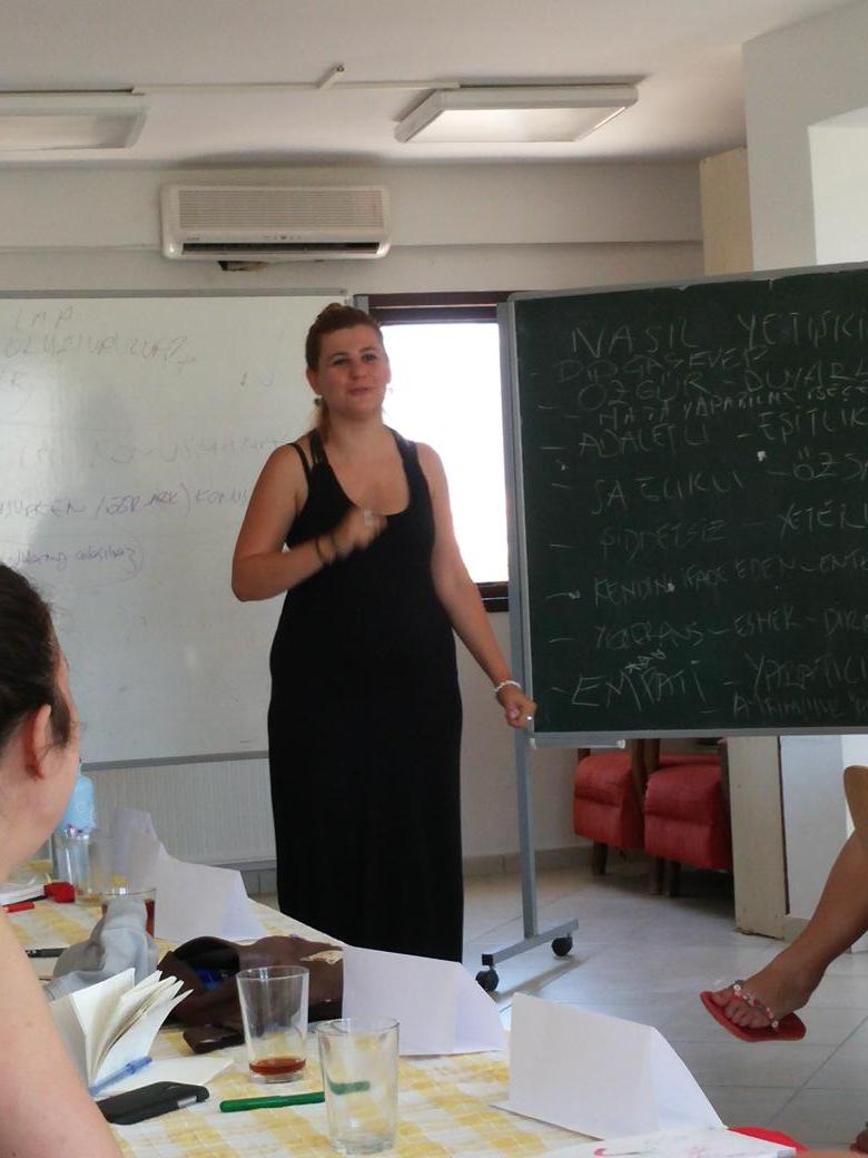 elifbirol_'s tweet photo. Pozitif rutunler-program olusturmak-sinif kurallari-kim koyar-nasil olusturulur #BömBodrum @BBOMDernegi @pinarmermer http://t.co/ReZwOSZthI