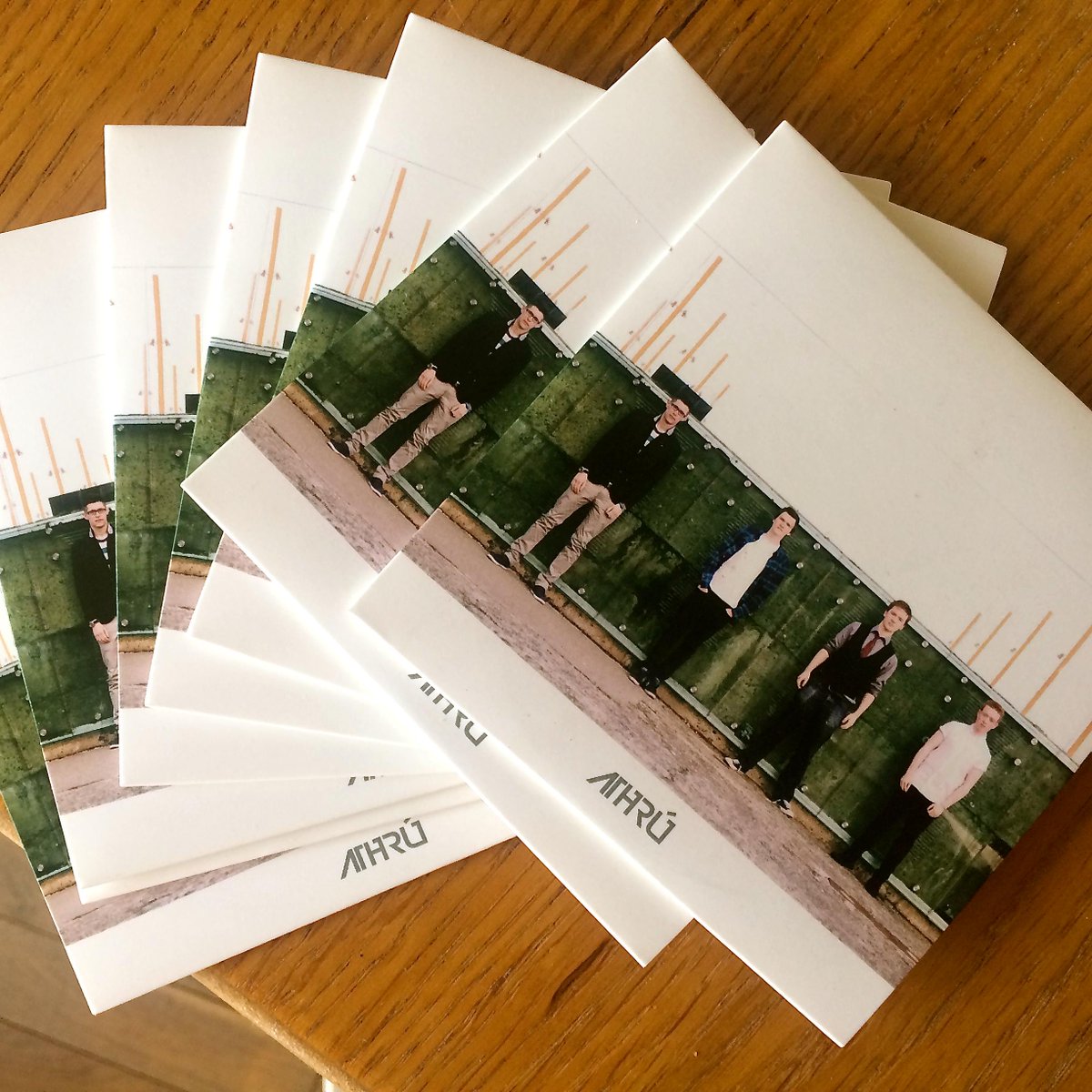 Ádh mór ar <a href="/AthruMusic/">Athrú</a> don sheoladh EP anocht. Athrú recorded the EP in Derry last year after winning An Ré Nua 2014.