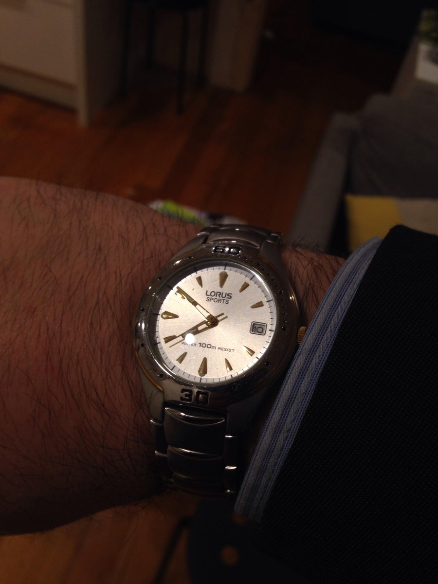 Melbtown's tweet photo. I’m wearing a watch, and feeling a lot more 80s power as a result #ugcmoney http://t.co/fQRQ7wINDH