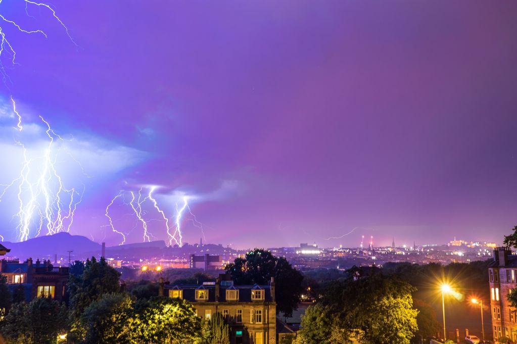 Scotland hit by 15,000 lightning strikes in less than TWO days as freak weather hits country bit.ly/1T9Cv20