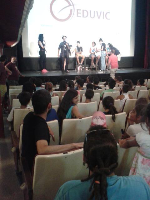 Cryptshow's tweet photo. Ara, al @TeatrelCircol #Cryptshow2015 #Badalona http://t.co/UhBf9catnI