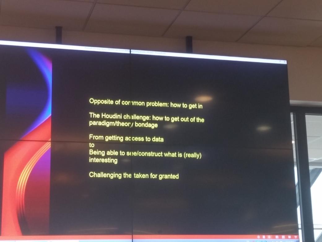 RomanKislov's tweet image. #Contribution is about asking unsettling questions - Mats Alvesson at #EGOS2015