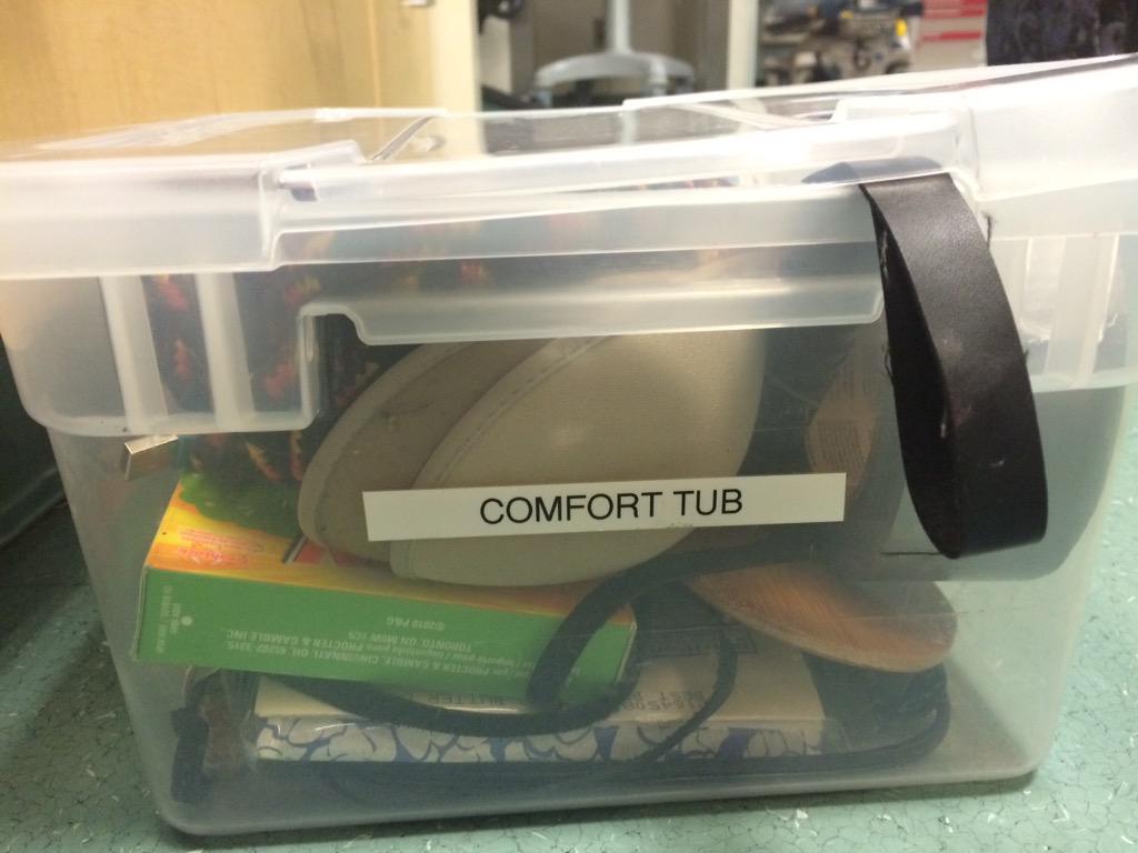 WildTurkah's tweet image. Geee whiz I wonder what's in the comfort tub the pt brought in? #ERproblems