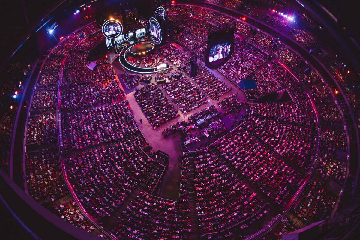 Thank You JESUS for all You did in the lives of so many today at #HillsongConf!