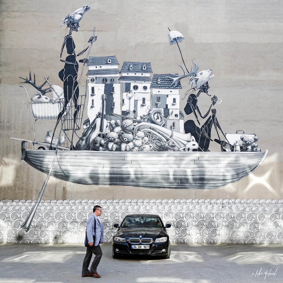 farcivilian's tweet photo. #StreetArt in #Kadikoy, #Istanbul http://t.co/yLi1Py2xj9