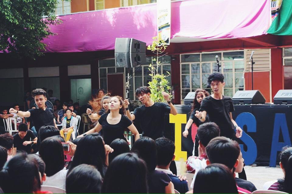 TheKyleGabriel's tweet photo. because it's only been 5 days and I miss them. #PDTAlumni http://t.co/JczZ0T52Hj