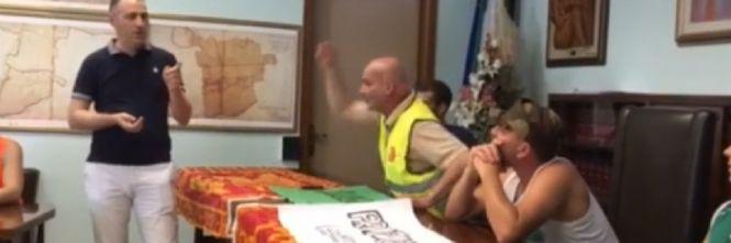 ilgiornale's tweet photo. "Io, incinta di otto mesi, sono buttata in strada mentre i profughi..." http://t.co/CNfk7RkXjq http://t.co/01AcP4Hl71