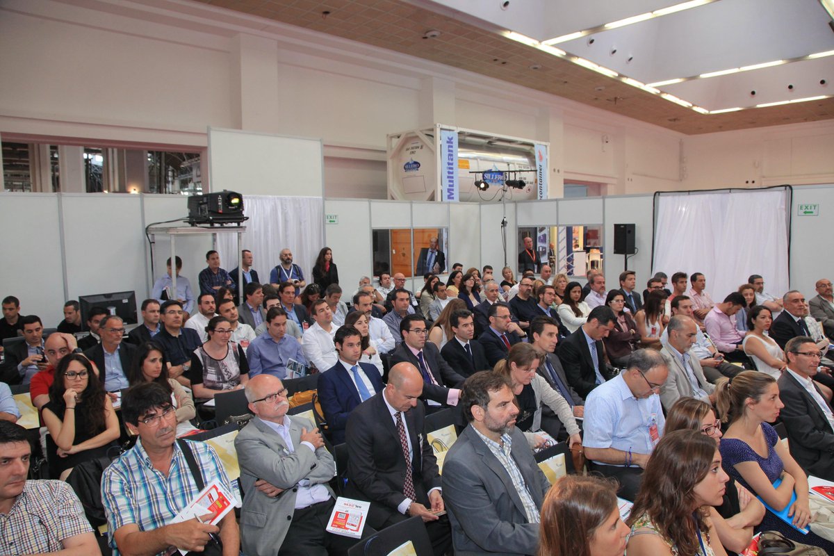 comerzzia's tweet photo. La visión de #Comerzzia sobre #eCommerce en el #SIL2015. Integración de los mundos on/off http://t.co/vtBoTFTkJh http://t.co/yWsURv6qz3