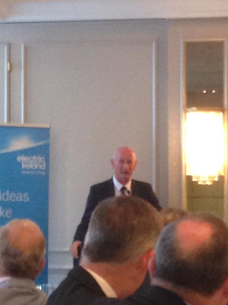 MDP_IE's tweet photo. "You've got to look at yourself first and go in with the right attitude" Brian Cody on leadership #CoffeeWithCody http://t.co/ciWOS7Rea7