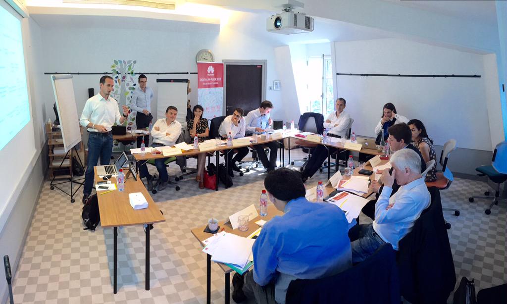 Huawei France tweet media