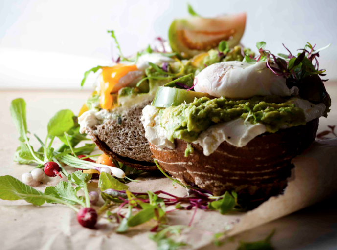 starvingpeke's tweet photo. “@WWTaste: Pressed for time? This avo-smash and poached egg on rye will take you less... http://t.co/ZSsCklY0li http://t.co/uozPn0v83s”