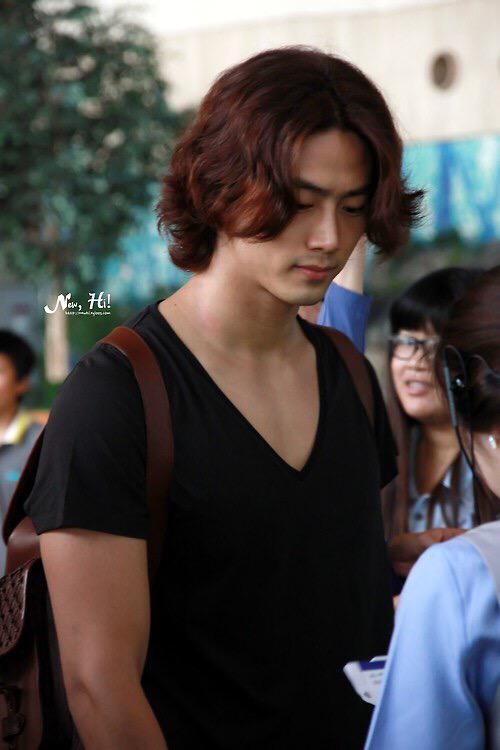 Wooyoung loves Taecyeon since the beginning - Celebrity Photos & Videos - OneHallyu