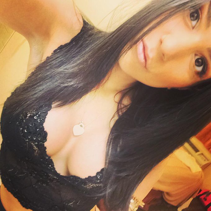 Goodnight #teamcyrusxxx 💋 http://t.co/vLDAcjHajl<a href="/tag/teamcyrusxxx"class="tags">#teamcyrusxxx</a>