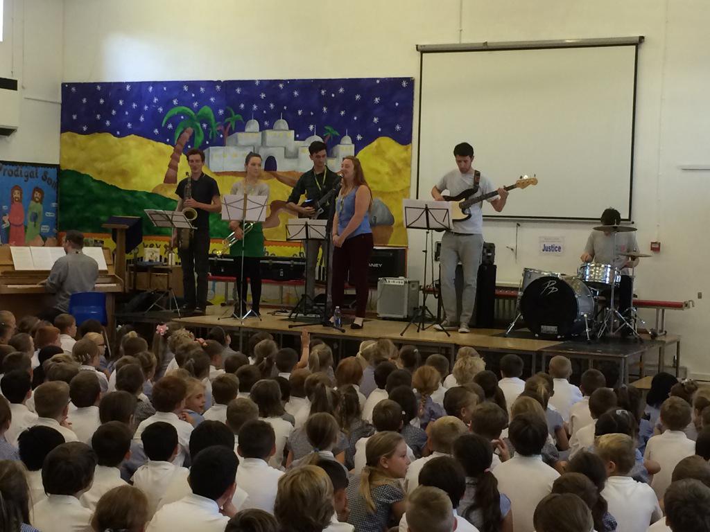 Assembly this morning with a live performance from 'Musical Minds!' How lucky are we! xx #playaninstrument
