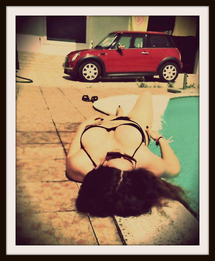 Londonmini1's tweet photo. When your sunbathing,make sure you take your Mini with you.#sunbathing http://t.co/G7UUC3oJFm